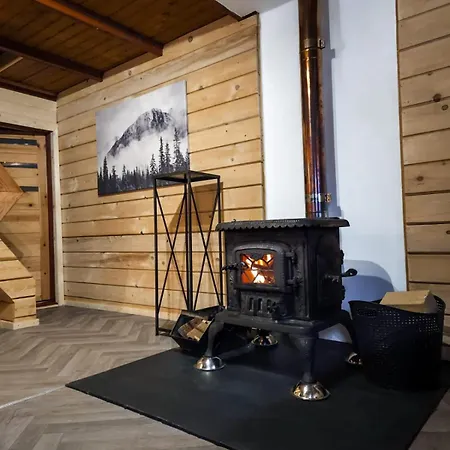 Dom wakacyjny Drewniany Szafran Witów